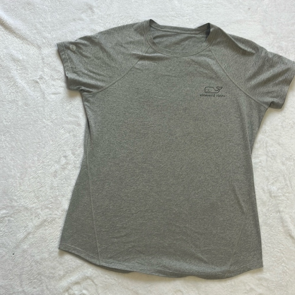 Vineyard Vines small women’s tee
